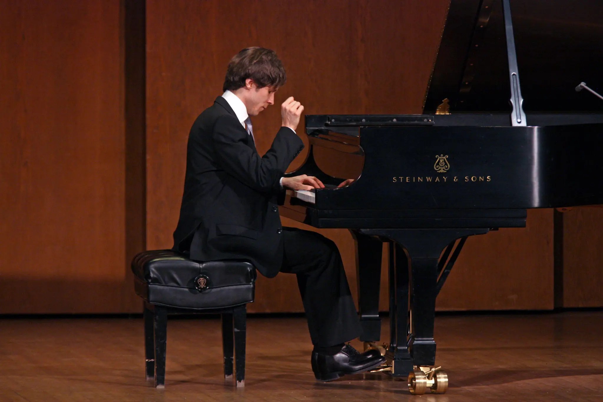 28BLECHACZ-NYT Hiroyuki Ito